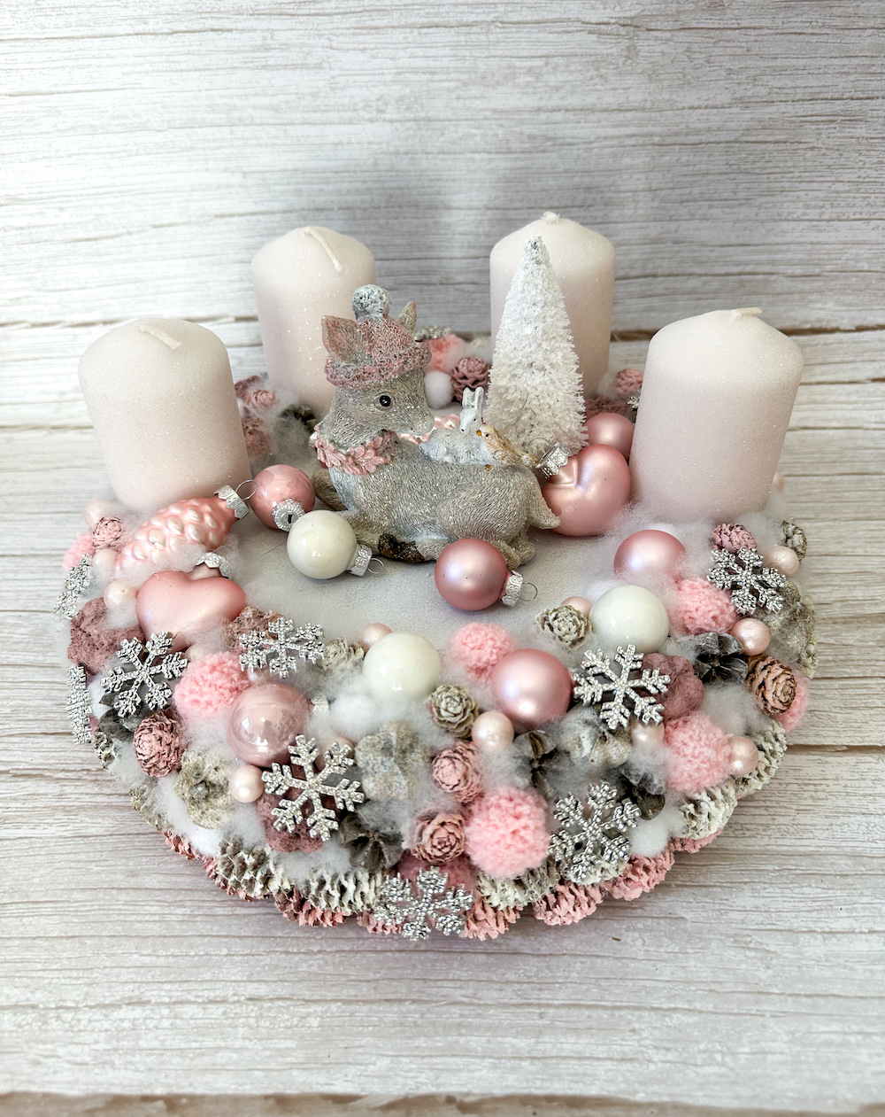 Adventi koszorú - Rózsaszín őzike